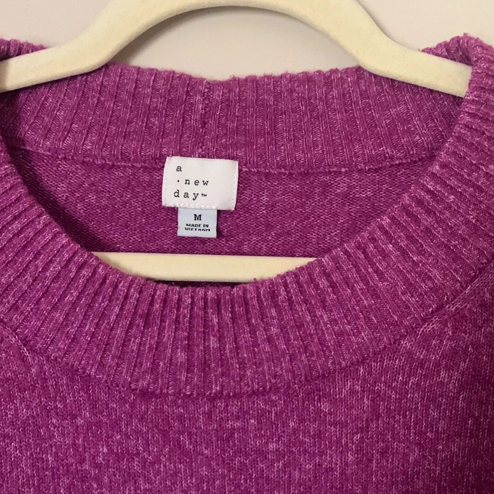 Colorblock Sweater - Picture 2 of 3